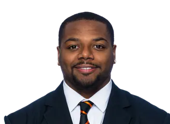 Raesjon Davis headshot