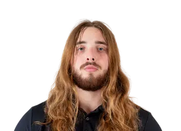 Sully Burns headshot