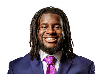 Julien Davis headshot