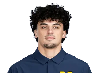 Hogan Hansen headshot