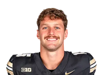 Ryan Browne headshot