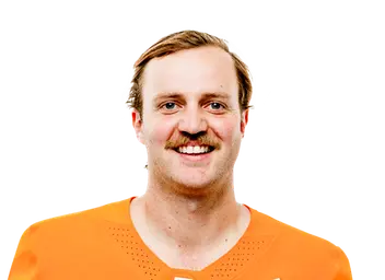 Jackson Ross headshot