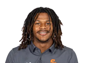 Elijah Groves headshot
