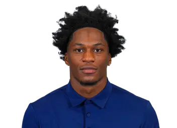 Amar Reynolds headshot