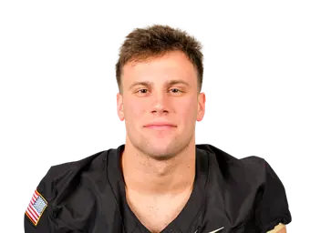 Cale Hellums headshot