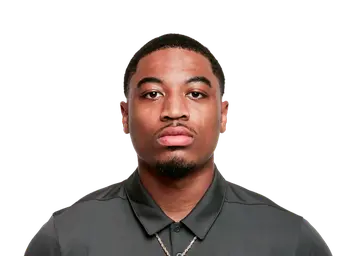 Avery Jones headshot