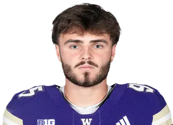 Tyler Robles headshot