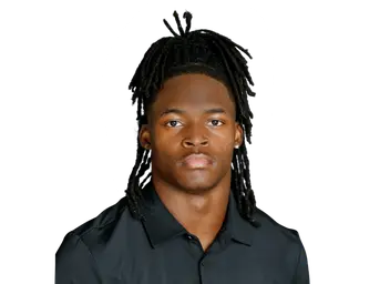 Izzy Clark-White headshot