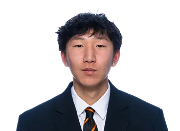 Jadyn Oh headshot
