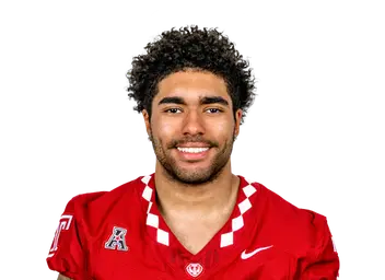 Avery Powell headshot