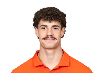 Winn Sharp headshot