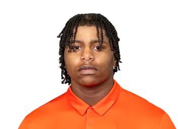 Dior Garner headshot