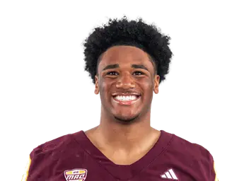Braylen Naves headshot