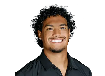 Carson Su'esu'e headshot