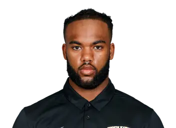 Kameron Casnave headshot