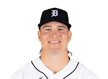 Tyler Holton headshot