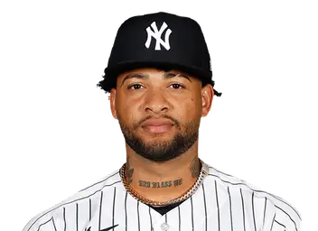 Luis Gil headshot