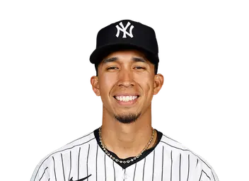 Oswaldo Cabrera headshot