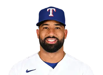 Ezequiel Duran headshot