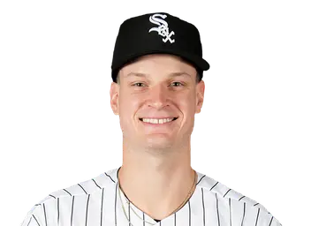 Noah Schultz headshot