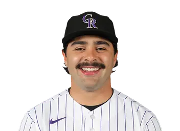 Zach Agnos headshot