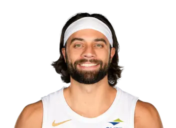 Max Strus headshot