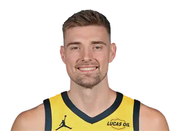 Micah Potter headshot
