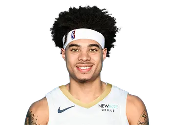 Lester Quinones headshot