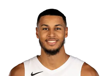 Kris Murray headshot