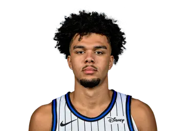 Noah Penda headshot