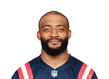 Carlton Davis III headshot