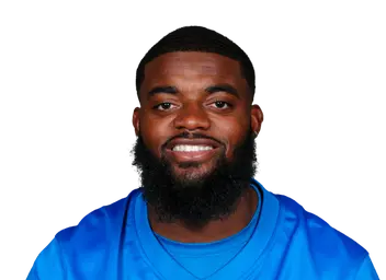 Amik Robertson headshot