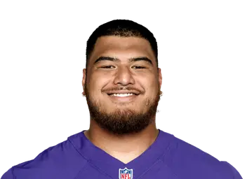 Daniel Faalele headshot