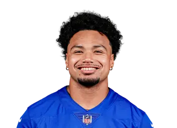 Darius Muasau headshot