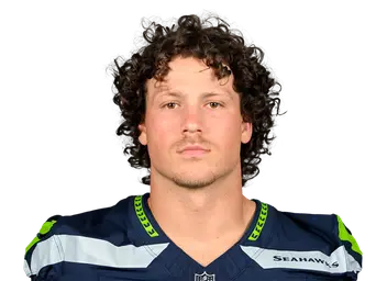 Drake Thomas headshot