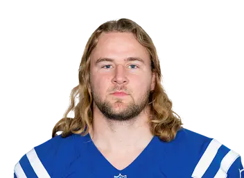 Tyler Warren headshot