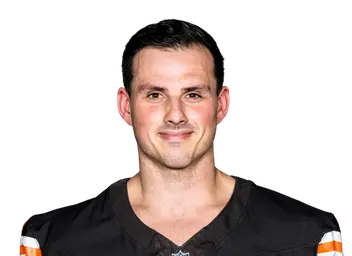 Nik Constantinou headshot