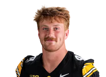 Max Llewellyn headshot