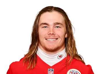 Carson Steele headshot