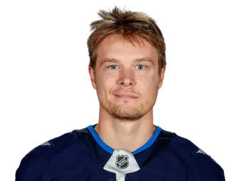 Vladislav Namestnikov headshot