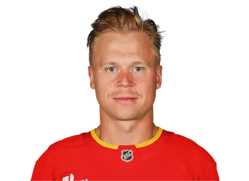 Olli Maatta headshot