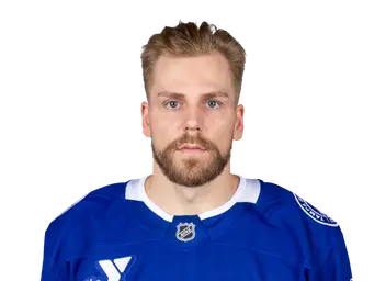 Erik Cernak headshot