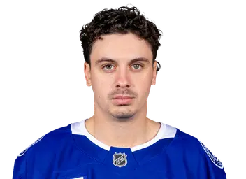 Gage Goncalves headshot