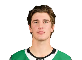 Oskar Back headshot